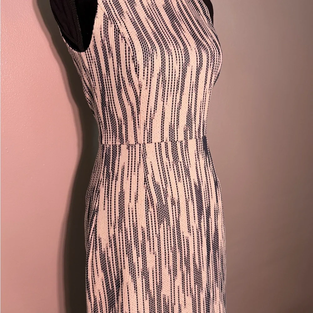 J.Crew Straight Italian Tweed Dress (Sheath Dress) Size 2 Navy Blue/White - Picture 2 of 8